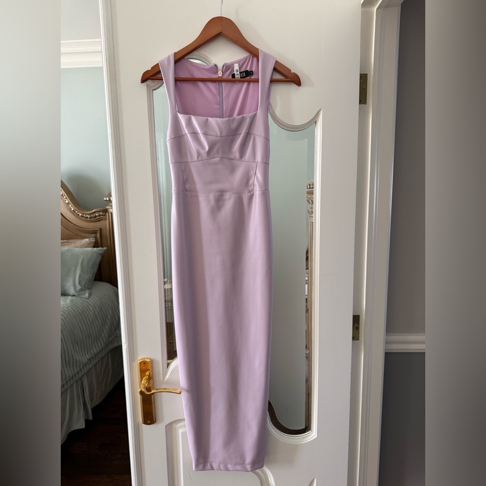 Elegant Lavender Sleeveless Dress